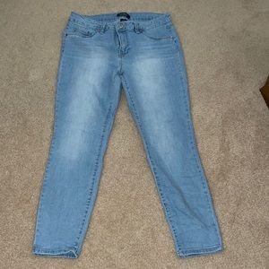 D. Jeans Size 12 light wash skinny jeans